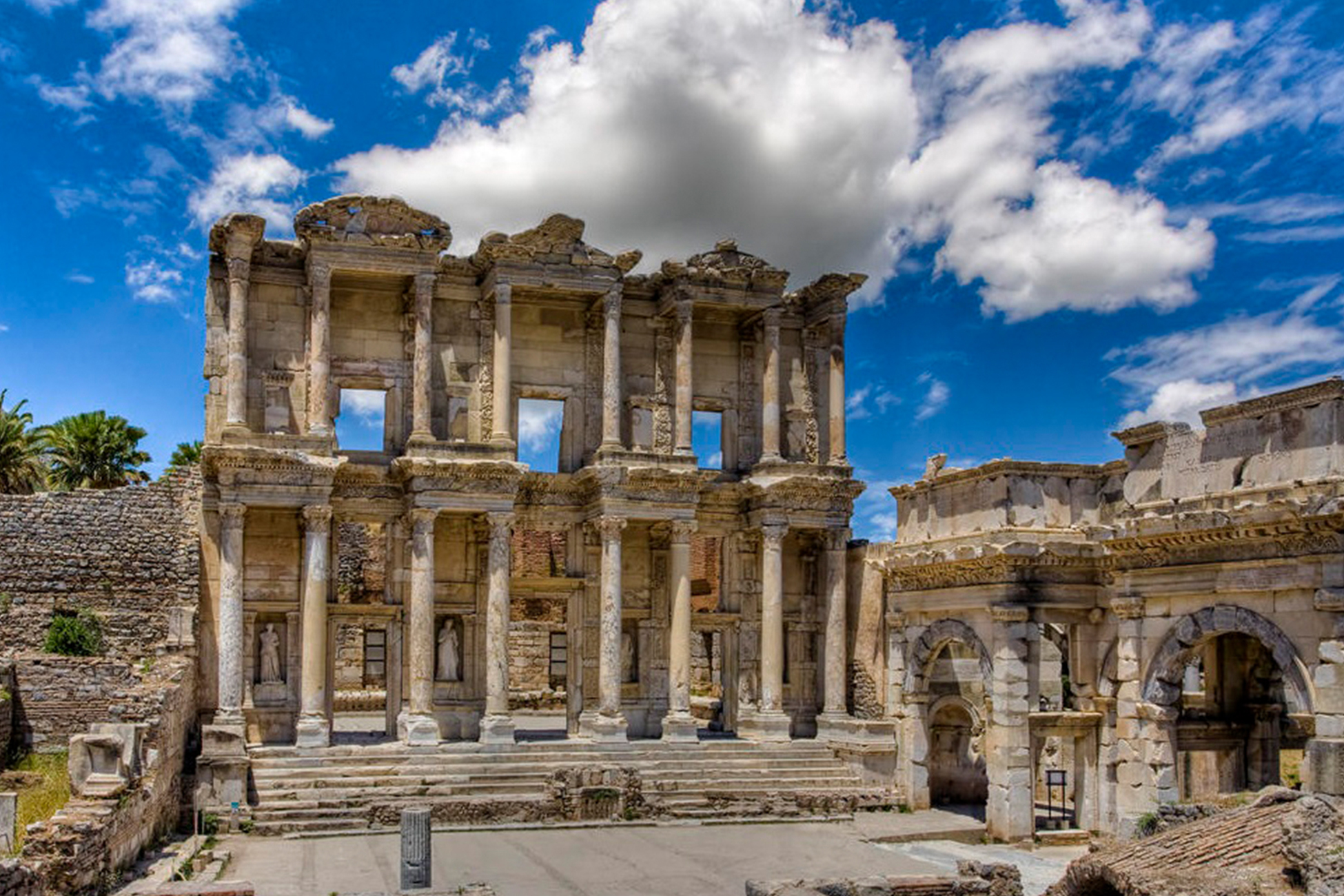 cesme-rent-a-car-efes-antik-kenti